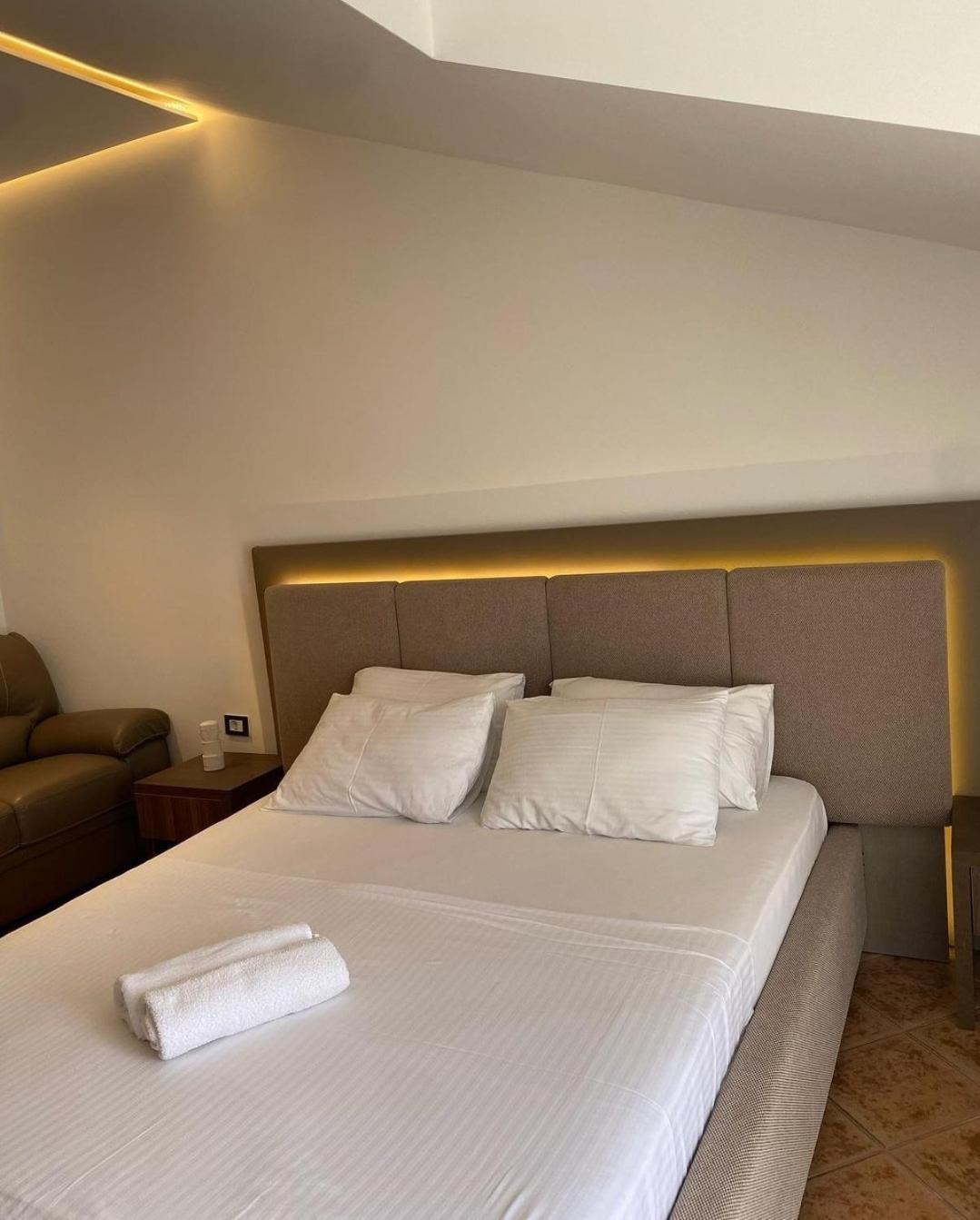 Hotel Comfort & Villas Дони Стой Екстериор снимка