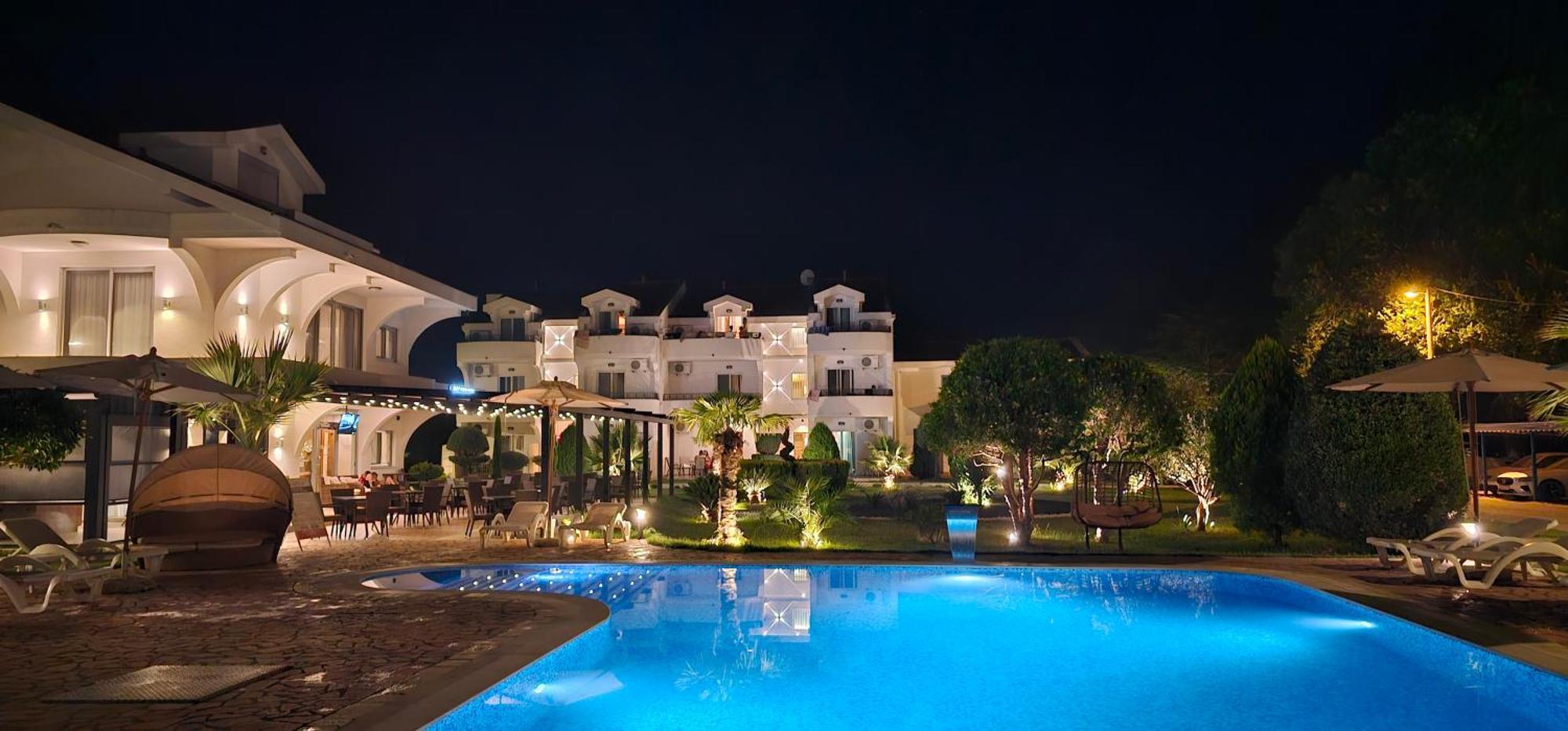 Hotel Comfort & Villas Дони Стой Екстериор снимка