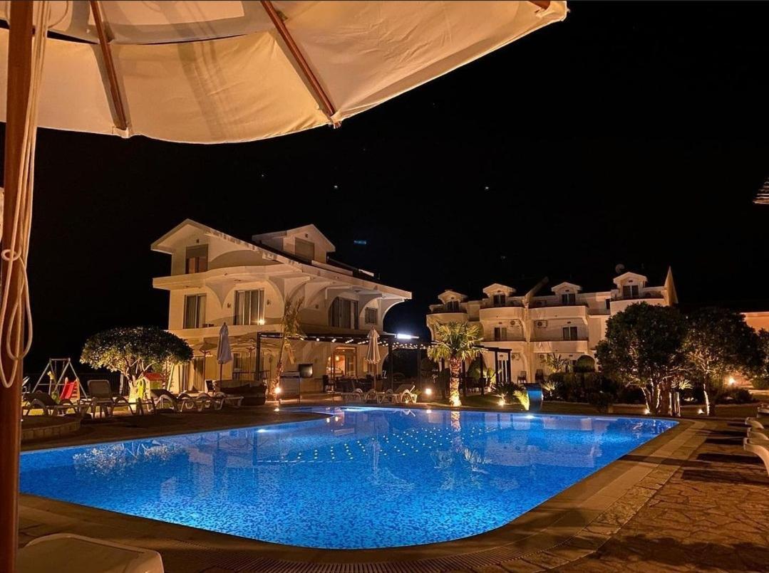 Hotel Comfort & Villas Дони Стой Екстериор снимка