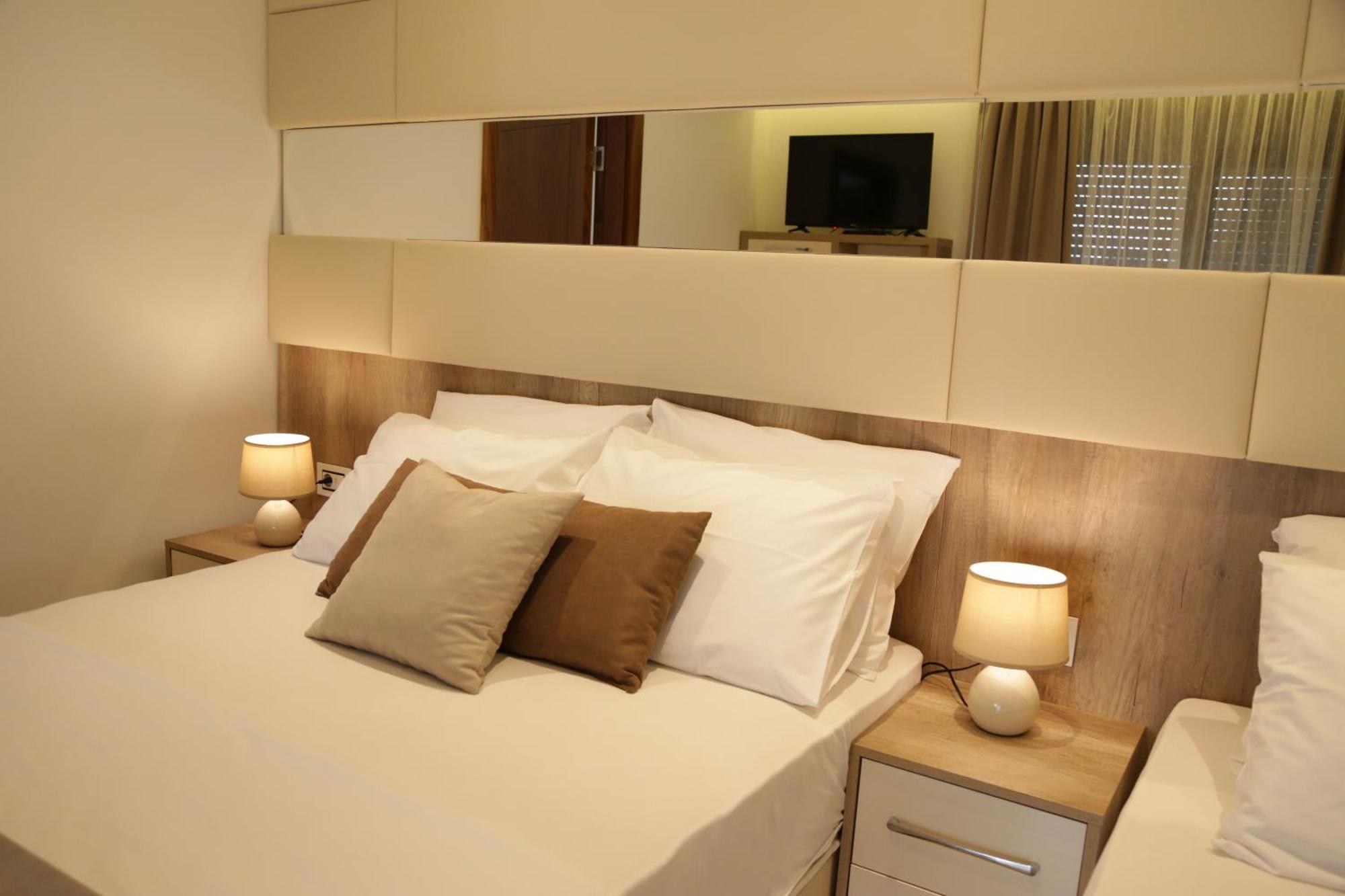 Hotel Comfort & Villas Дони Стой Екстериор снимка