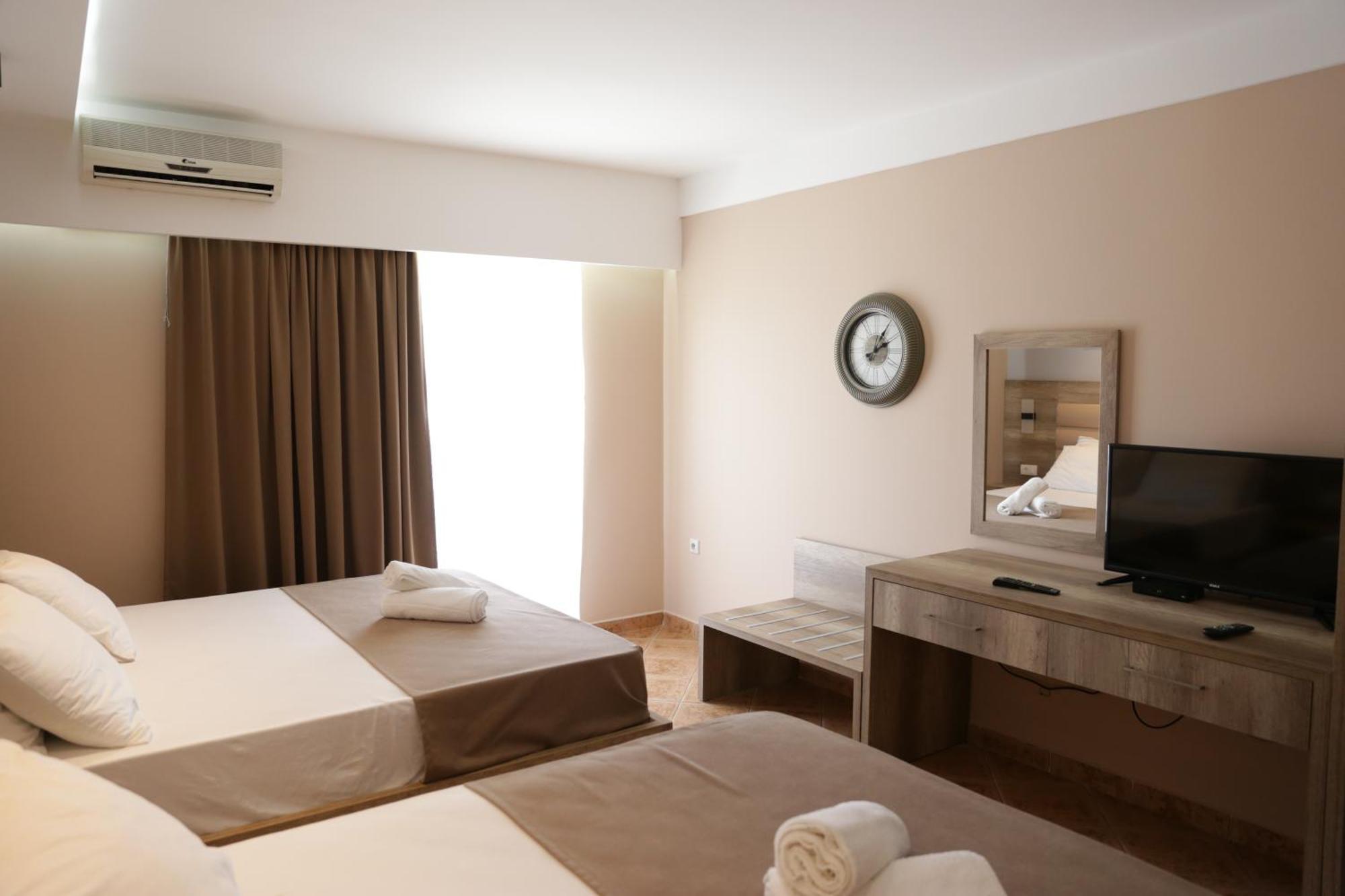 Hotel Comfort & Villas Дони Стой Екстериор снимка